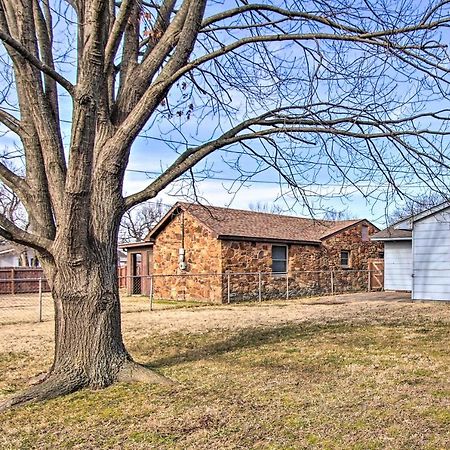 Dog-Friendly Bartlesville Retreat With Yard! Extérieur photo